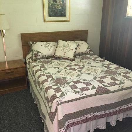 Bel Aire Motel Muskegon Heights Екстериор снимка